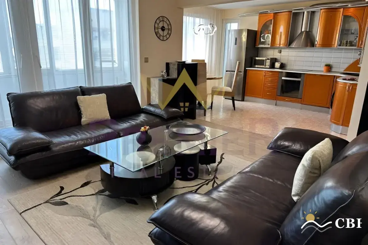 Apartment, 4-room, 110 m², in Varna. Photo 2 of 11. Varna, Black Sea, Bulgaria. Cheap Beach Holiday.