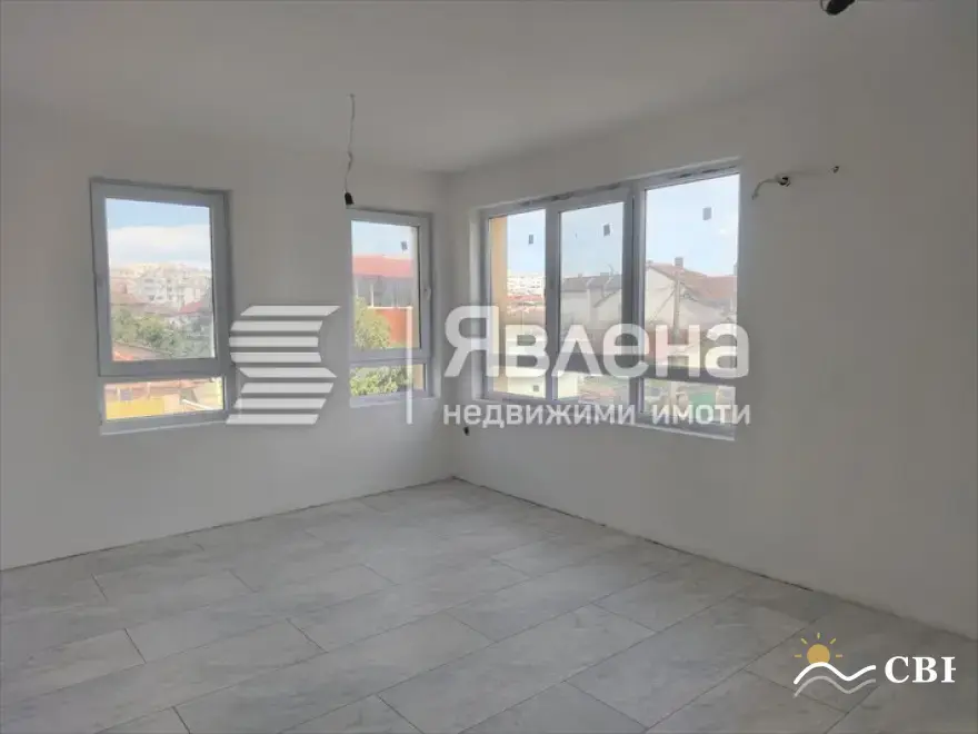 Apartment, 2-room, 64 m², in Burgas. Photo 1 of 7. Burgas, Black Sea, Bulgaria. Cheap Beach Holiday.