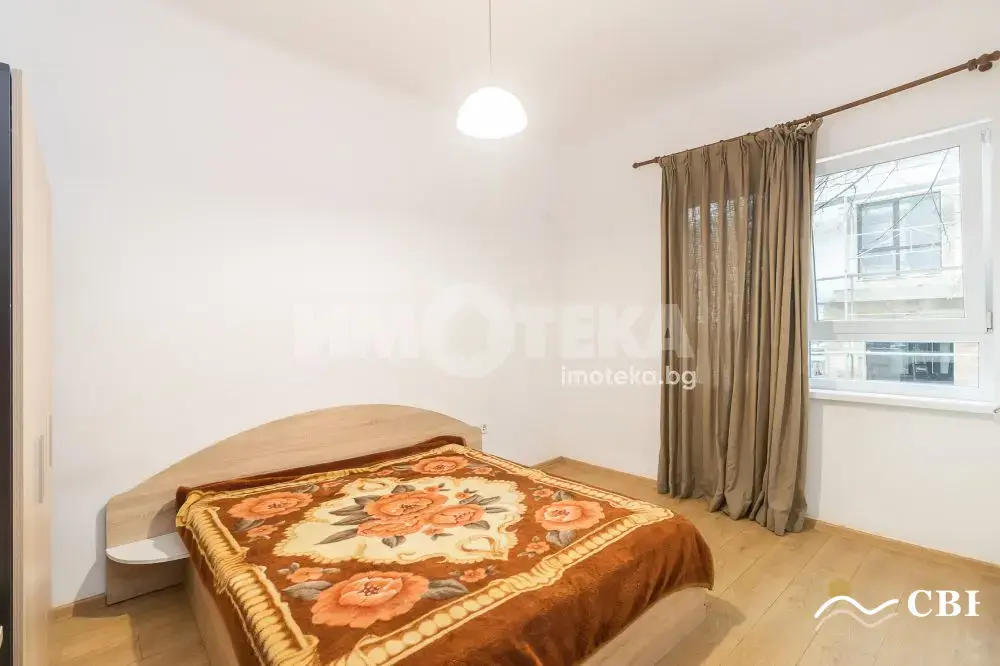 Apartment, 3-room, 70 m², in Varna. Photo 3 of 8. Varna, Black Sea, Bulgaria. Cheap Beach Holiday.