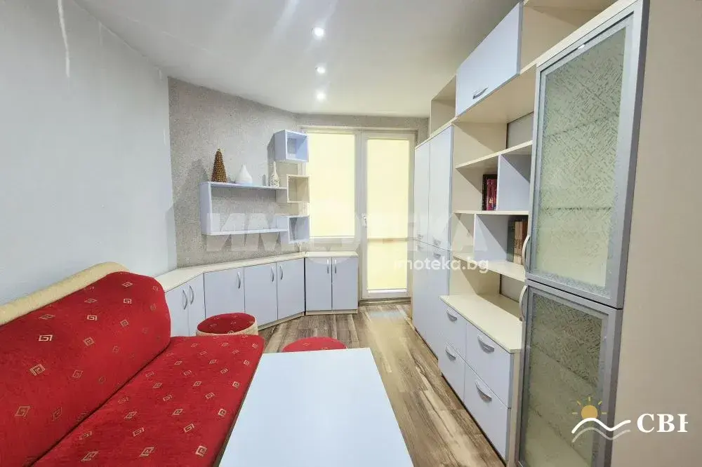 Apartment, 3-room, 80 m², in Varna. Photo 2 of 16. Varna, Black Sea, Bulgaria. Cheap Beach Holiday.