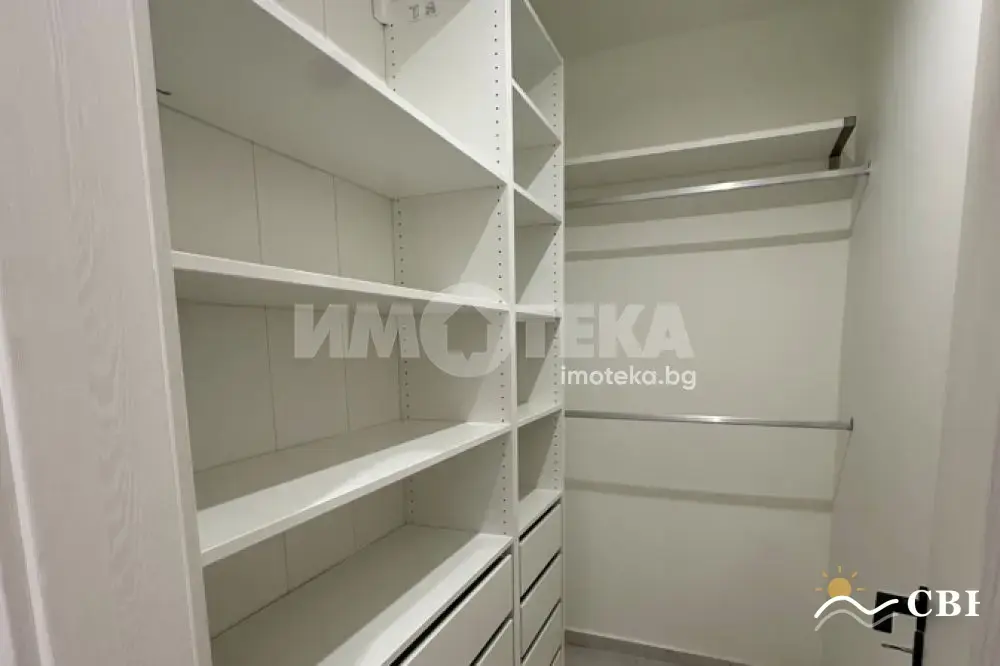 Apartment, 3-room, 100 m², in Varna. Photo 9 of 11. Varna, Black Sea, Bulgaria. Cheap Beach Holiday.