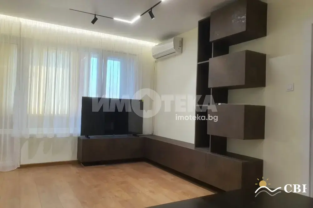 Apartment, 3-room, 60 m², in Varna. Photo 1 of 11. Varna, Black Sea, Bulgaria. Cheap Beach Holiday.