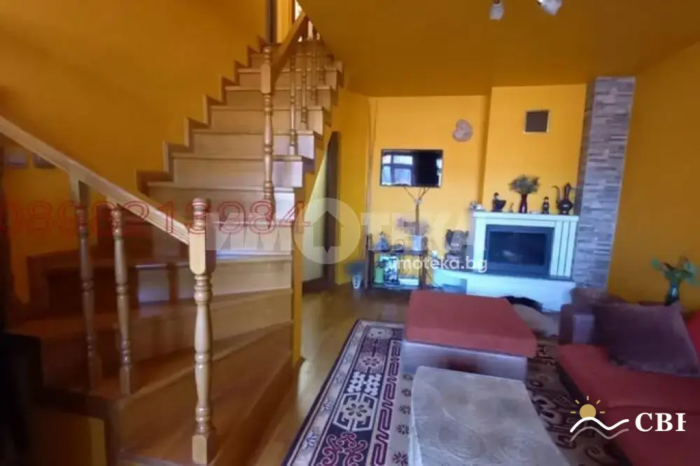 Apartment, 1-room, 100 m², in Burgas. Photo 1 of 16. Burgas, Black Sea, Bulgaria. Cheap Beach Holiday.