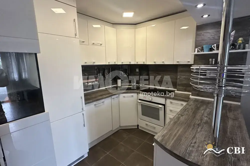Apartment, 3-room, 75 m², in Varna. Photo 1 of 13. Varna, Black Sea, Bulgaria. Cheap Beach Holiday.