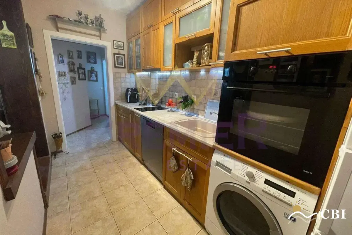 Apartment, 3-room, 65 m², in Varna. Photo 3 of 16. Varna, Black Sea, Bulgaria. Cheap Beach Holiday.