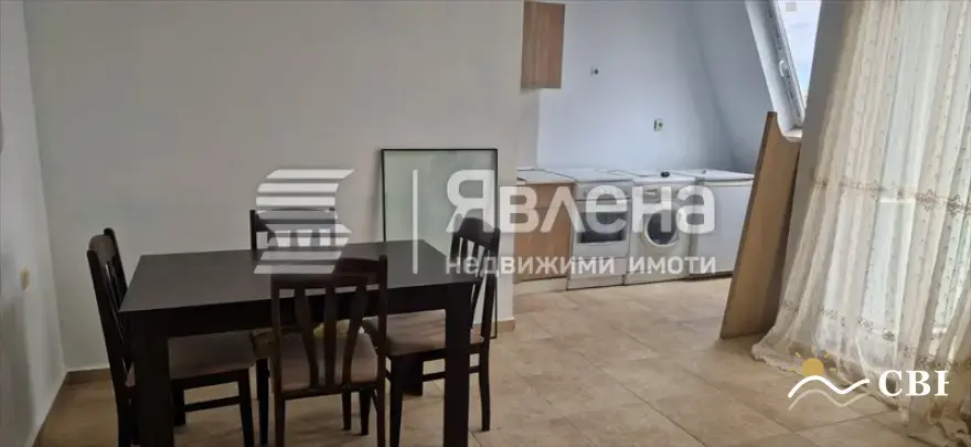 Apartment, 3-room, 91 m², in Burgas. Photo 4 of 6. Burgas, Black Sea, Bulgaria. Cheap Beach Holiday.