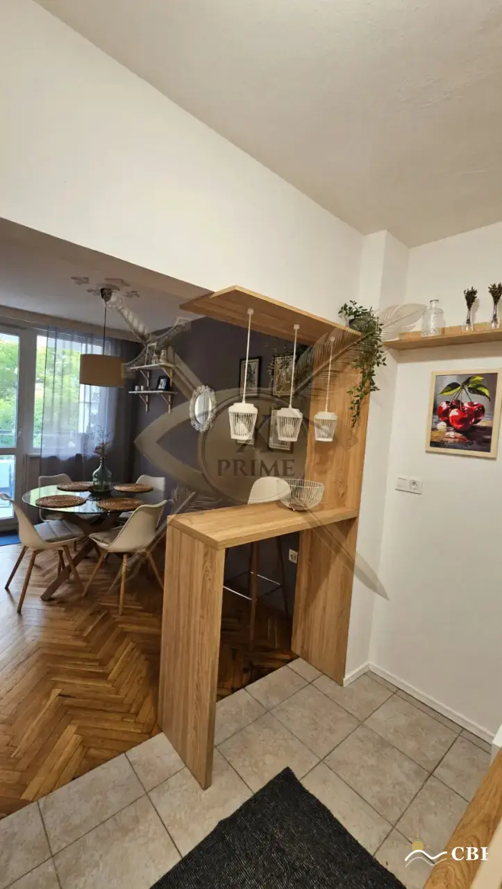 Apartment, 3-room, 100 m², in Varna. Photo 5 of 9. Varna, Black Sea, Bulgaria. Cheap Beach Holiday.