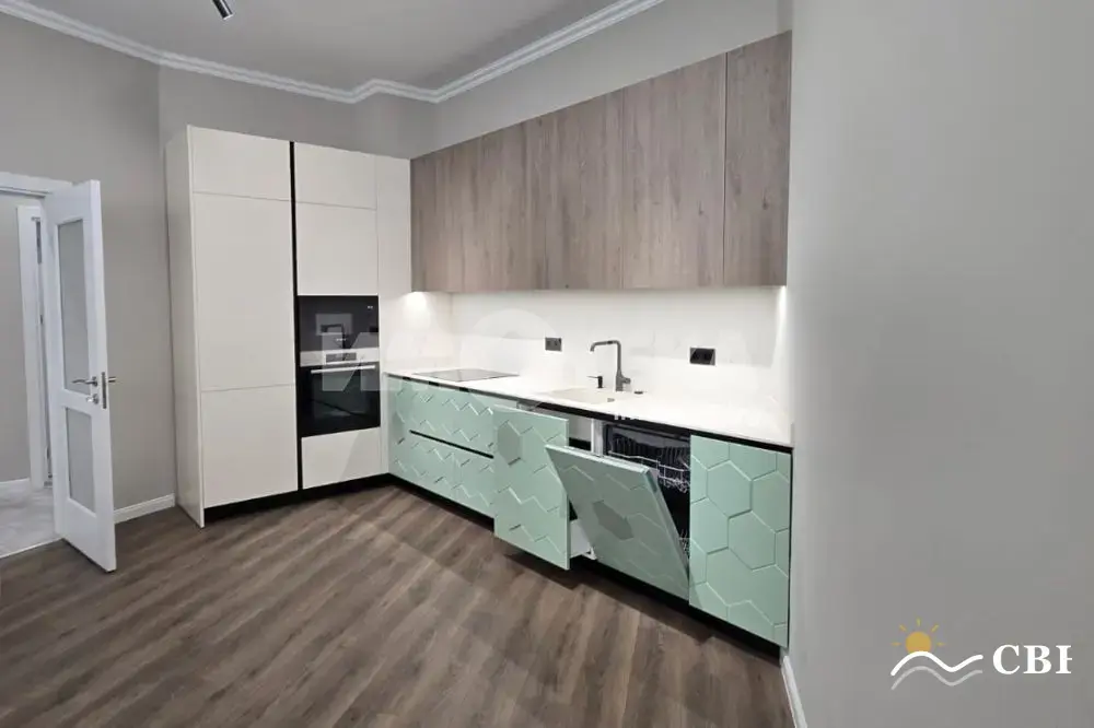 Apartment, 3-room, 150 m², in Varna. Photo 3 of 16. Varna, Black Sea, Bulgaria. Cheap Beach Holiday.