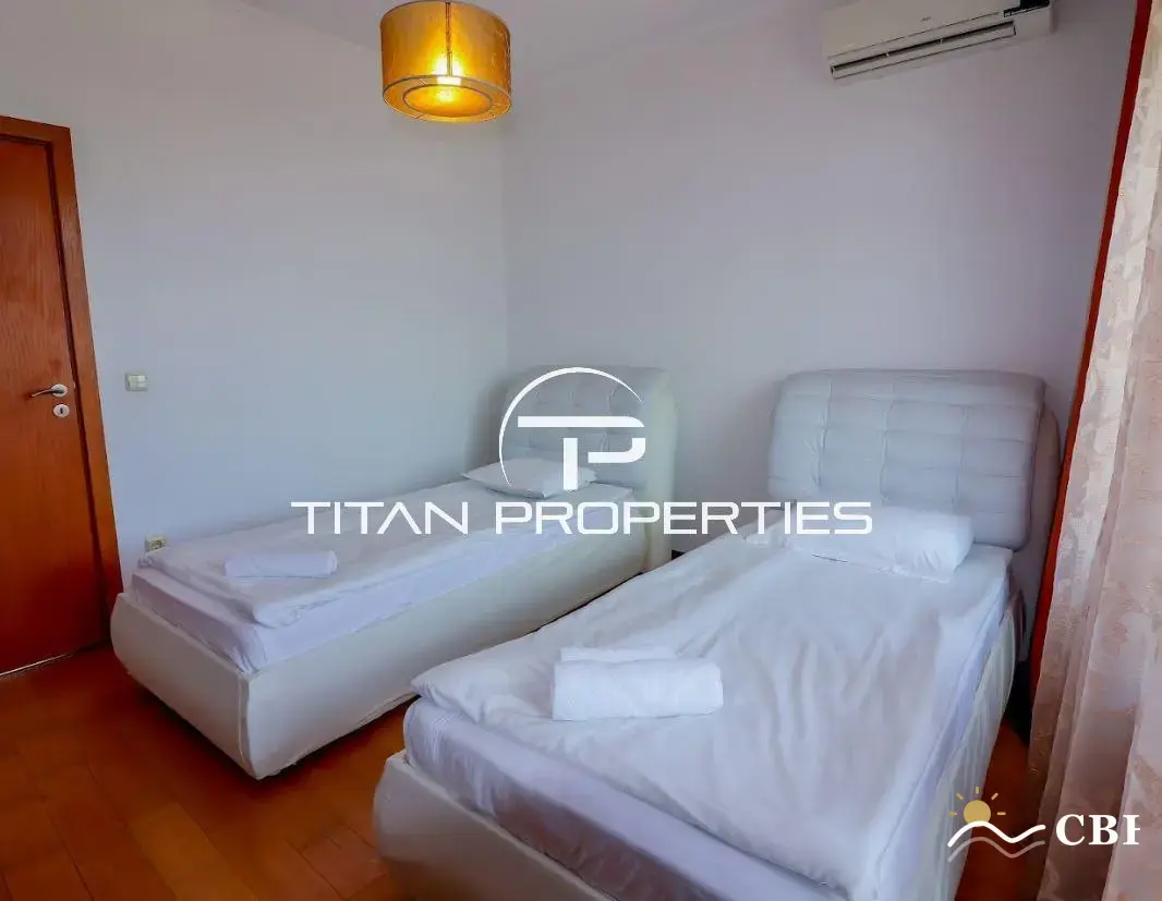 Apartment, 3-room, 130 m², in St. St. Konstantin and Elena. Photo 5 of 11. St. St. Konstantin and Elena, Black Sea, Bulgaria. Cheap Beach Holiday.