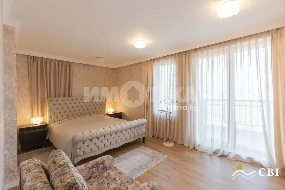 Apartment, 1-room, 195 m², in Varna. Photo 6 of 10. Varna, Black Sea, Bulgaria. Cheap Beach Holiday.