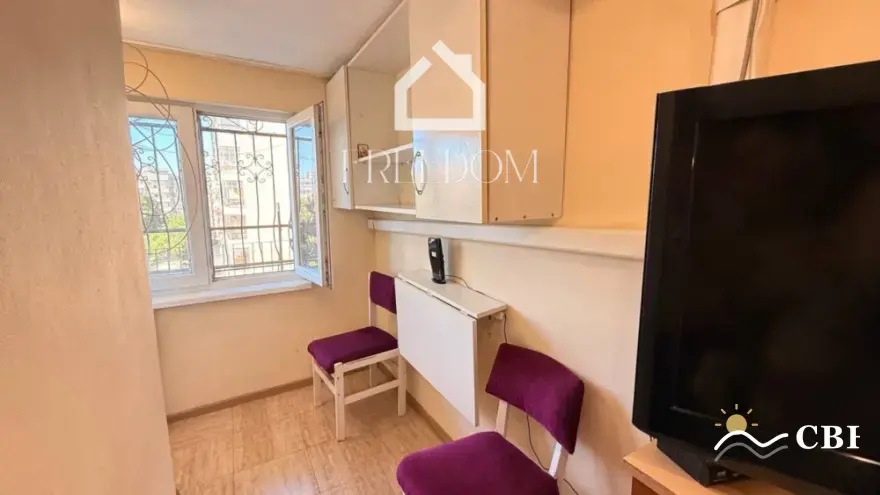 Apartment, 1-room, in Varna. Photo 1 of 12. Varna, Black Sea, Bulgaria. Cheap Beach Holiday.