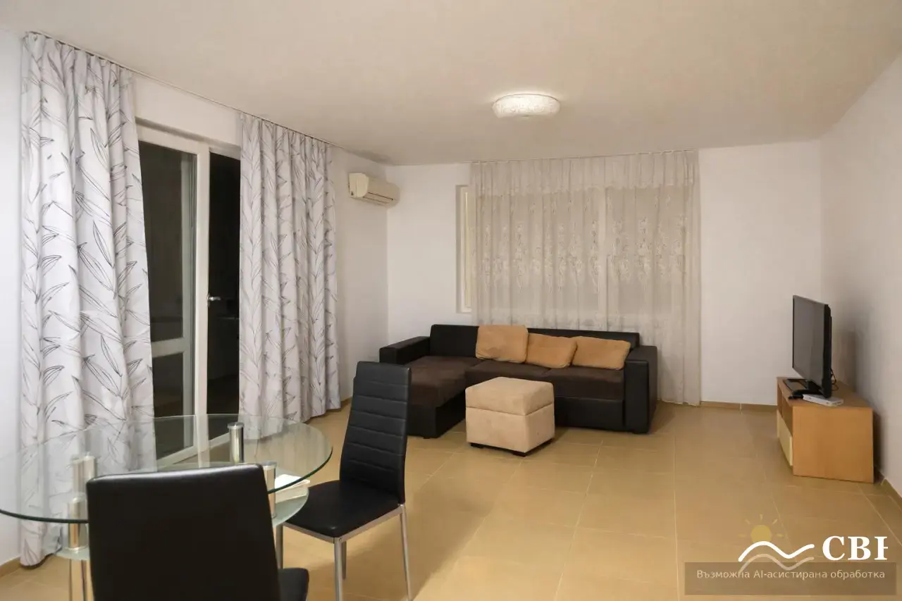 Apartment, 2-room, 65 m², in St. St. Konstantin and Elena. Photo 2 of 5. St. St. Konstantin and Elena, Black Sea, Bulgaria. Cheap Beach Holiday.