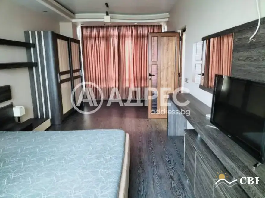 Apartment, 1-room, 250 m², in Burgas. Photo 3 of 15. Burgas, Black Sea, Bulgaria. Cheap Beach Holiday.