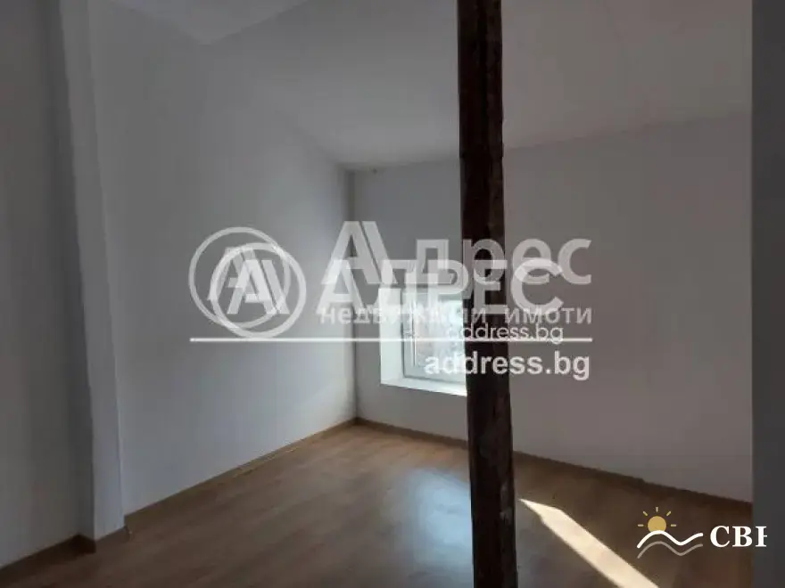House, 1-room, 165 m², in Burgas. Photo 8 of 11. Burgas, Black Sea, Bulgaria. Cheap Beach Holiday.
