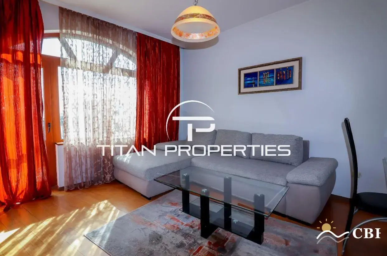 Apartment, 3-room, 130 m², in St. St. Konstantin and Elena. Photo 2 of 11. St. St. Konstantin and Elena, Black Sea, Bulgaria. Cheap Beach Holiday.