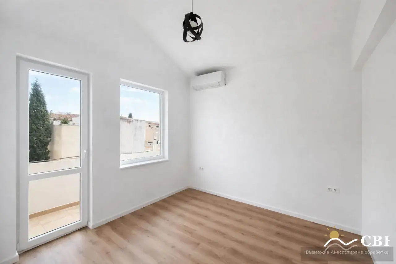 Apartment, 4-room, 90 m², in Varna. Photo 6 of 8. Varna, Black Sea, Bulgaria. Cheap Beach Holiday.