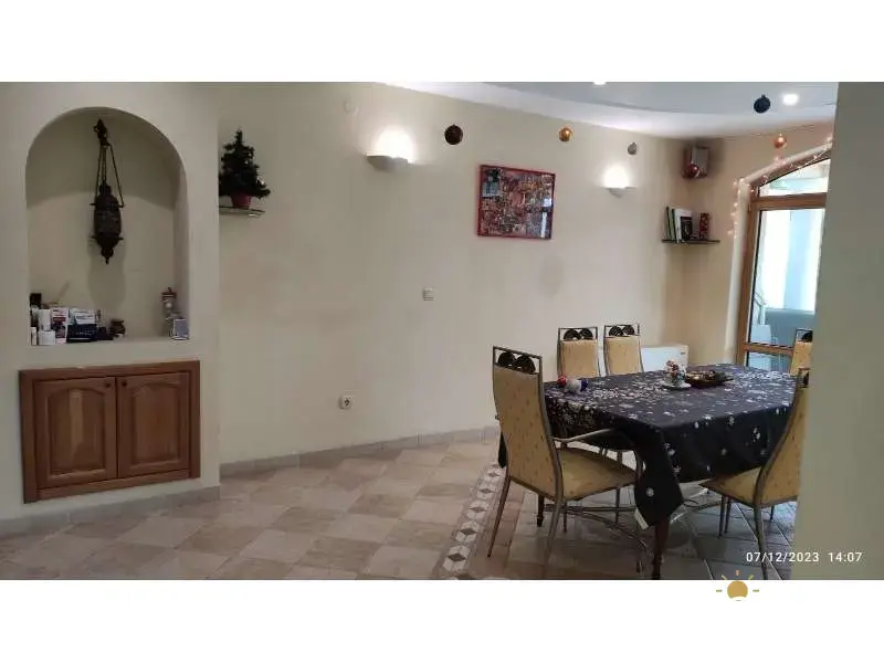 House, 6-room, 500 m², in Varna. Photo 8 of 16. Varna, Black Sea, Bulgaria. Cheap Beach Holiday.