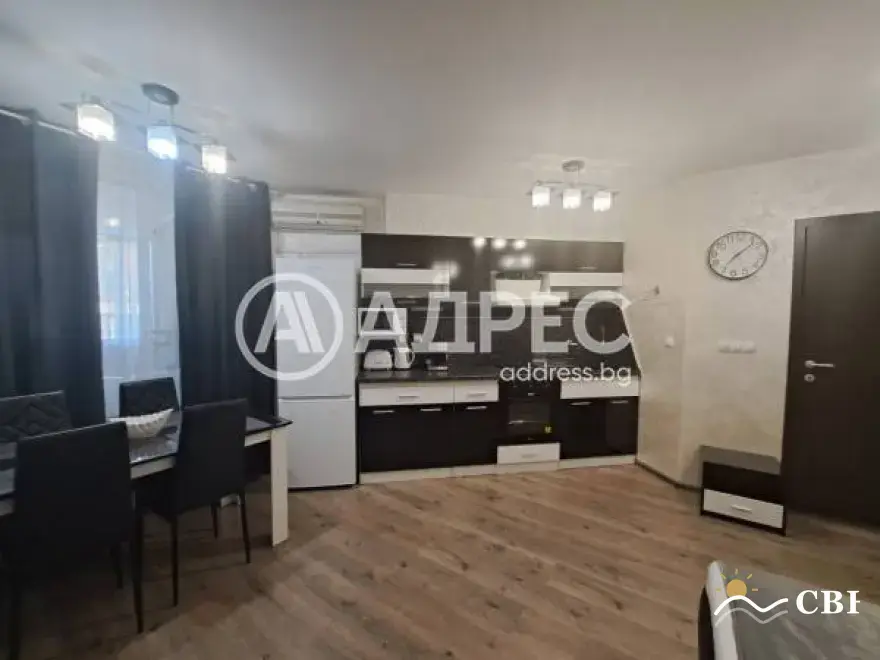Apartment, 2-room, 55 m², in Burgas. Photo 9 of 12. Burgas, Black Sea, Bulgaria. Cheap Beach Holiday.