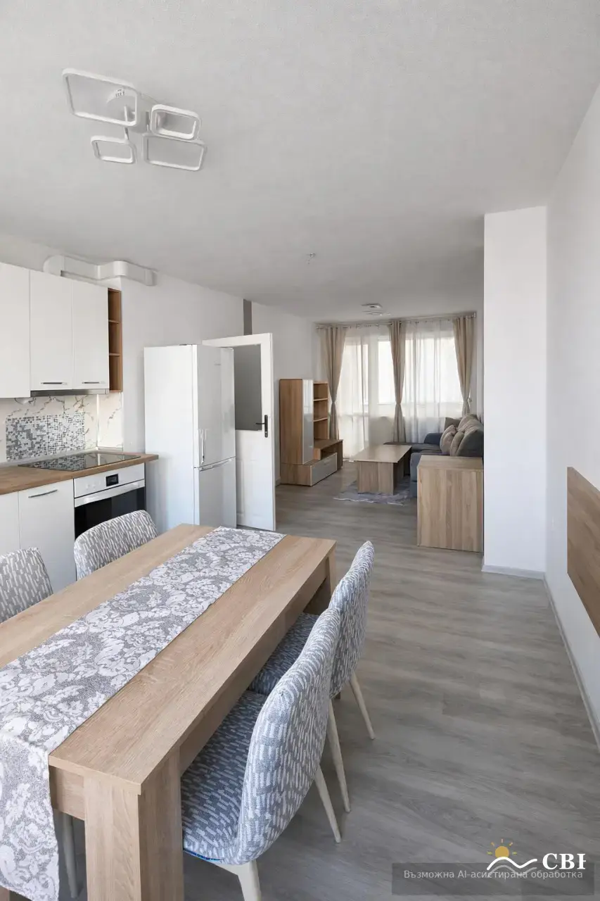 Apartment, 3-room, 82 m², in Izgrev. Photo 3 of 9. Izgrev, Black Sea, Bulgaria. Cheap Beach Holiday.