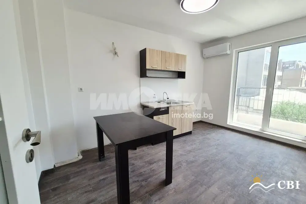 Apartment, 2-room, 50 m², in Varna. Photo 2 of 9. Varna, Black Sea, Bulgaria. Cheap Beach Holiday.
