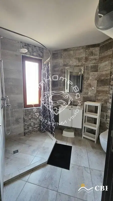 Apartment, 3-room, 115 m², in Varna. Photo 9 of 11. Varna, Black Sea, Bulgaria. Cheap Beach Holiday.