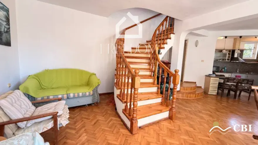 Apartment, 4-room, 200 m², in Varna. Photo 7 of 11. Varna, Black Sea, Bulgaria. Cheap Beach Holiday.