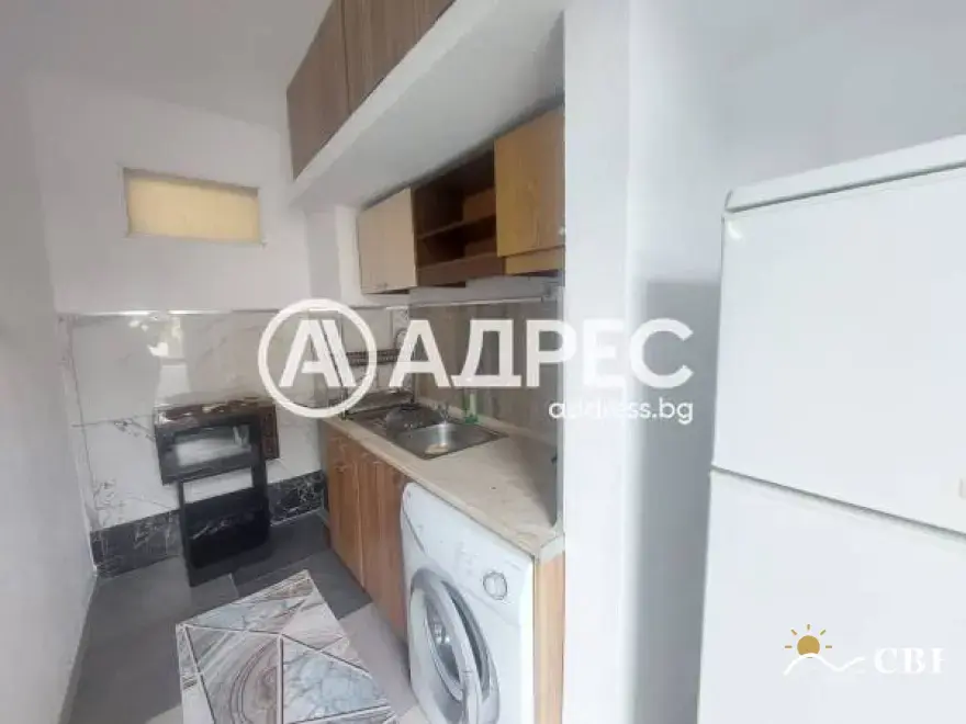 Apartment, 3-room, 90 m², in Burgas. Photo 9 of 11. Burgas, Black Sea, Bulgaria. Cheap Beach Holiday.