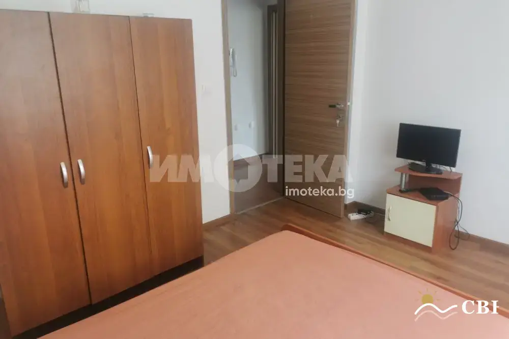 Apartment, 2-room, 65 m², in Burgas. Photo 4 of 11. Burgas, Black Sea, Bulgaria. Cheap Beach Holiday.