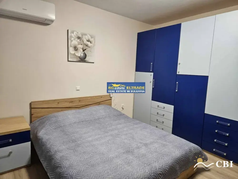 Apartment, 3-room, 90 m², in Pomorie. Photo 3 of 6. Pomorie, Black Sea, Bulgaria. Cheap Beach Holiday.