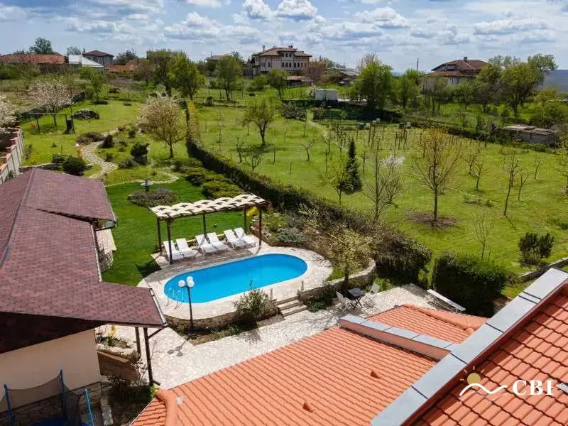House, 8-room, 420 m², in Sunny Beach. Photo 8 of 16. Sunny Beach, Black Sea, Bulgaria. Cheap Beach Holiday.