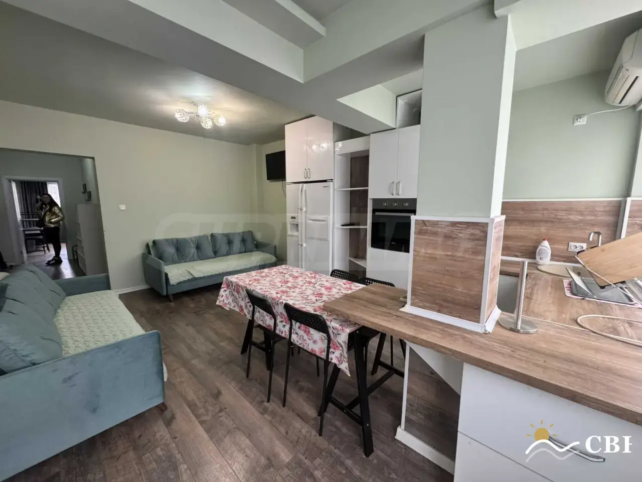 Apartment, 4-room, 121 m², in Varna. Photo 2 of 12. Varna, Black Sea, Bulgaria. Cheap Beach Holiday.