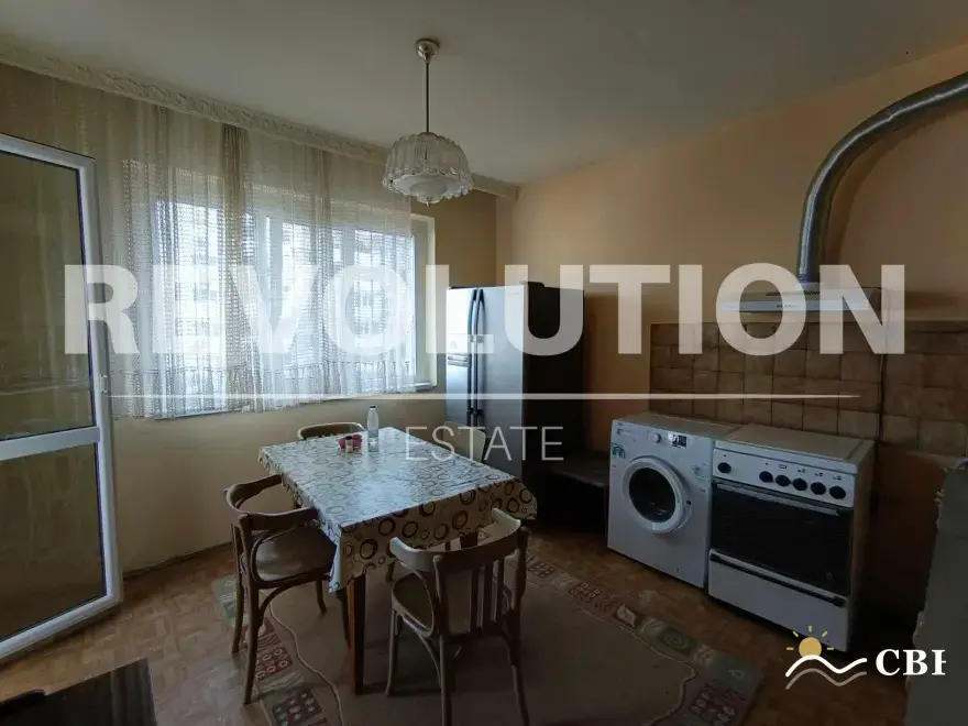 Apartment, 2-room, 65 m², in Varna. Photo 2 of 11. Varna, Black Sea, Bulgaria. Cheap Beach Holiday.