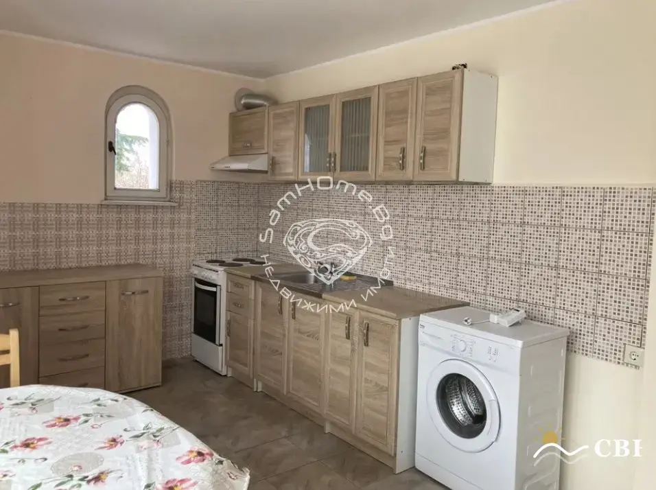 House, 3-room, 180 m², in Zvezditsa. Photo 4 of 13. Zvezditsa, Black Sea, Bulgaria. Cheap Beach Holiday.