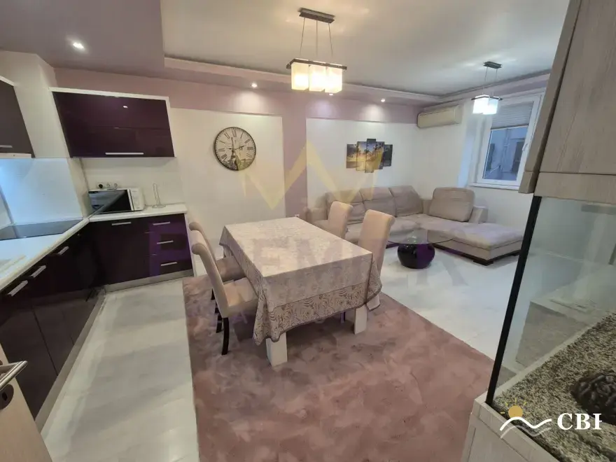 Apartment, 3-room, 85 m², in Varna. Photo 4 of 12. Varna, Black Sea, Bulgaria. Cheap Beach Holiday.