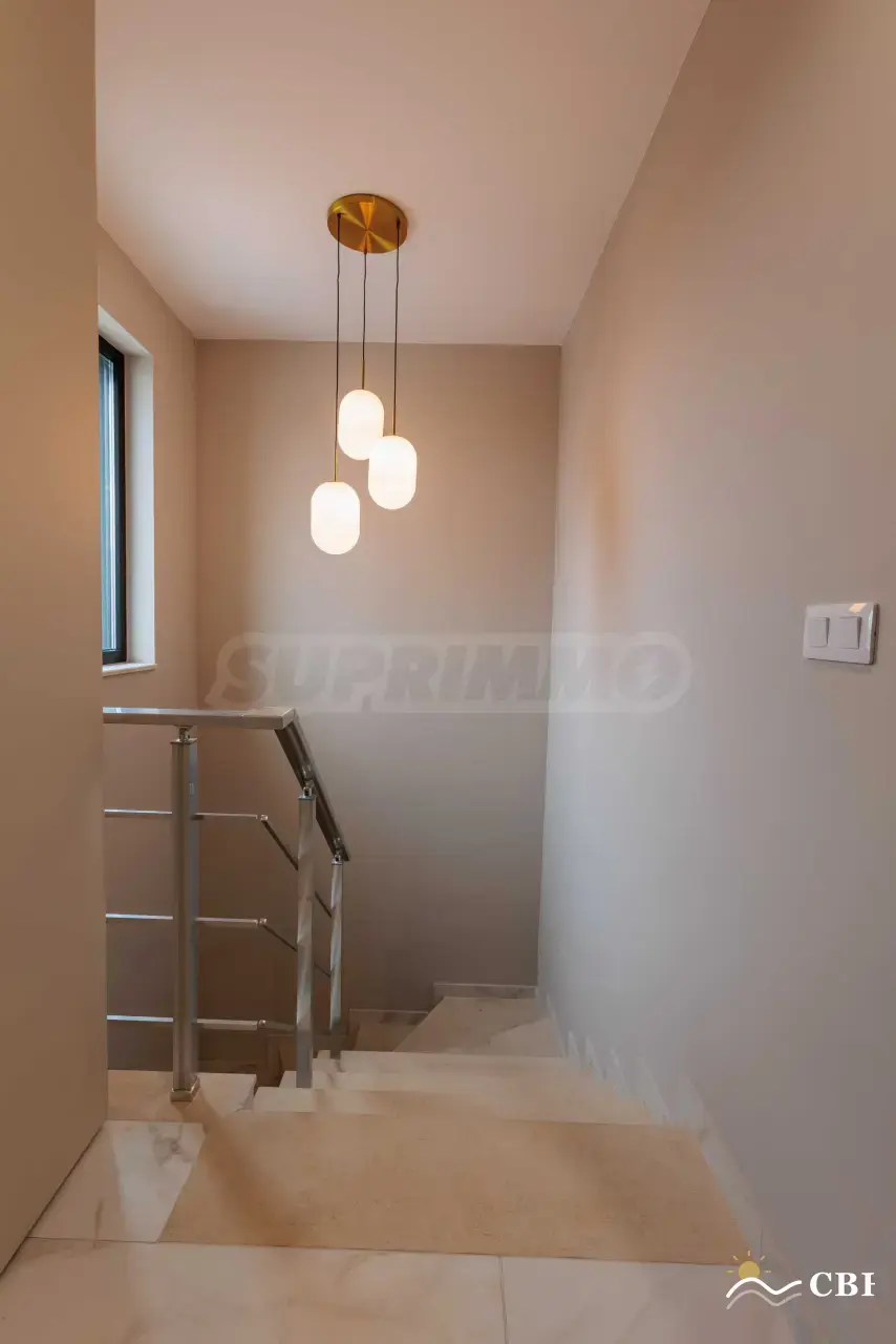 House, 4-room, 140 m², in Pomorie. Photo 9 of 16. Pomorie, Black Sea, Bulgaria. Cheap Beach Holiday.