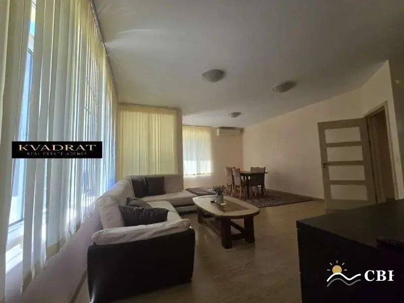 Apartment, 4-room, 122 m², in Varna. Photo 4 of 8. Varna, Black Sea, Bulgaria. Cheap Beach Holiday.