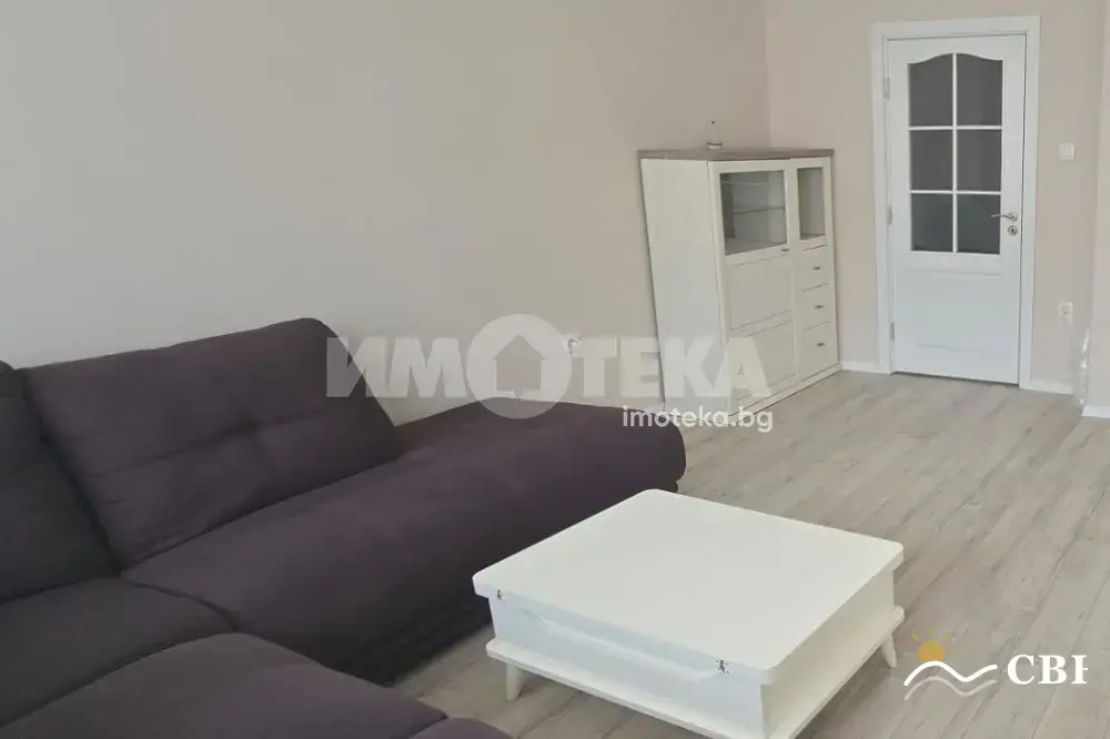Apartment, 3-room, 100 m², in Varna. Photo 4 of 9. Varna, Black Sea, Bulgaria. Cheap Beach Holiday.