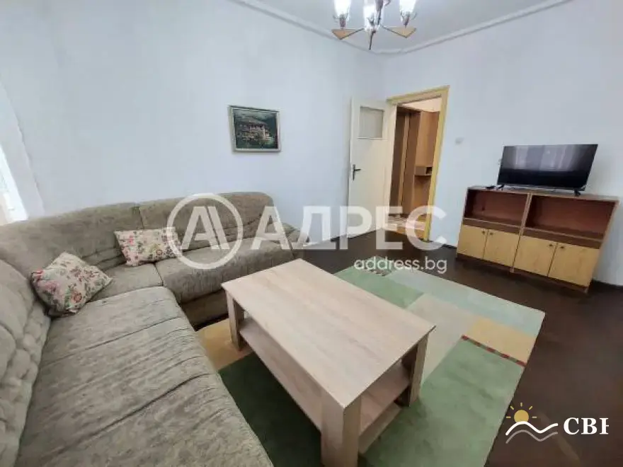 Apartment, 3-room, 90 m², in Burgas. Photo 1 of 11. Burgas, Black Sea, Bulgaria. Cheap Beach Holiday.