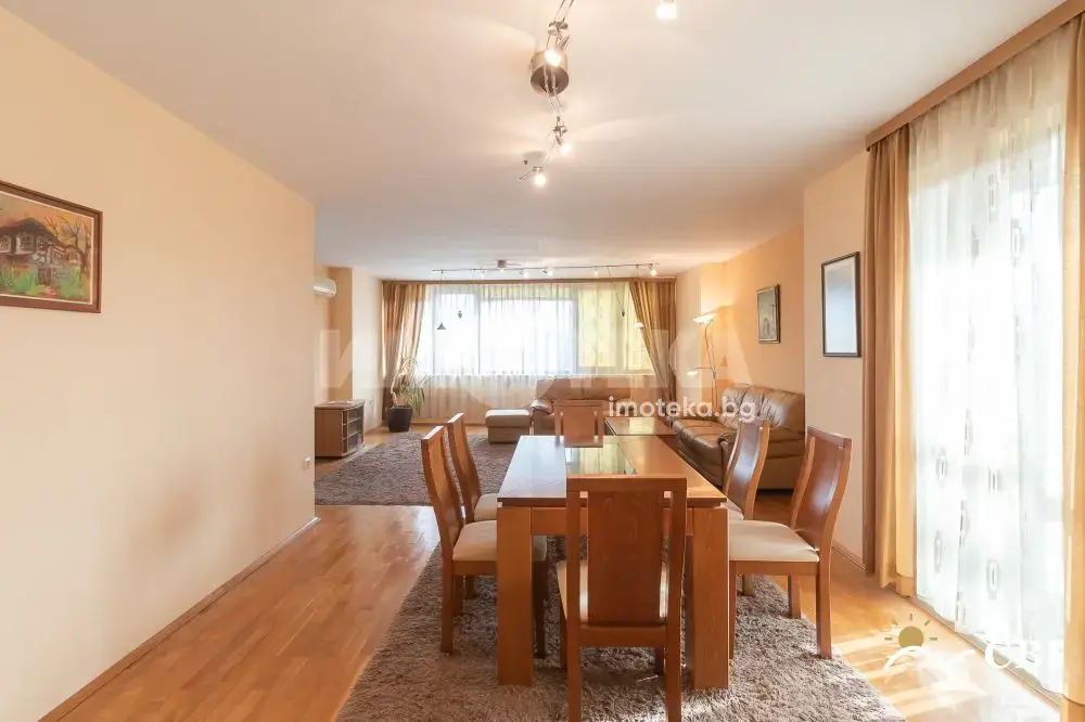 Apartment, 3-room, 130 m², in Varna. Photo 6 of 13. Varna, Black Sea, Bulgaria. Cheap Beach Holiday.