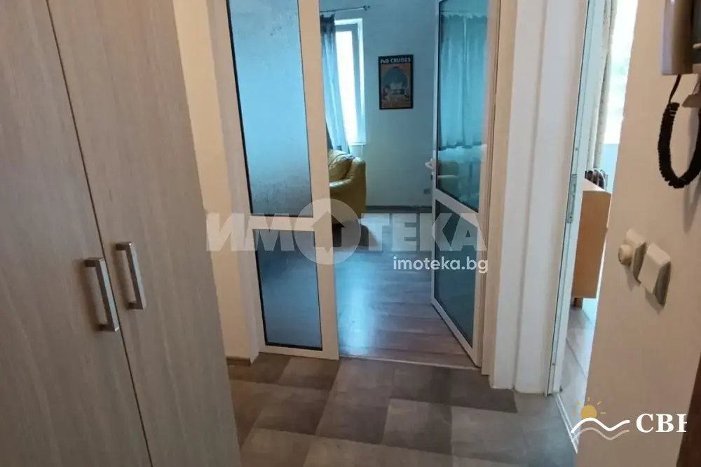 Apartment, 3-room, 70 m², in Varna. Photo 8 of 8. Varna, Black Sea, Bulgaria. Cheap Beach Holiday.