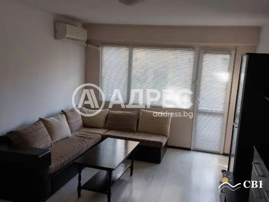 Apartment, 3-room, 96 m², in Burgas. Photo 1 of 11. Burgas, Black Sea, Bulgaria. Cheap Beach Holiday.