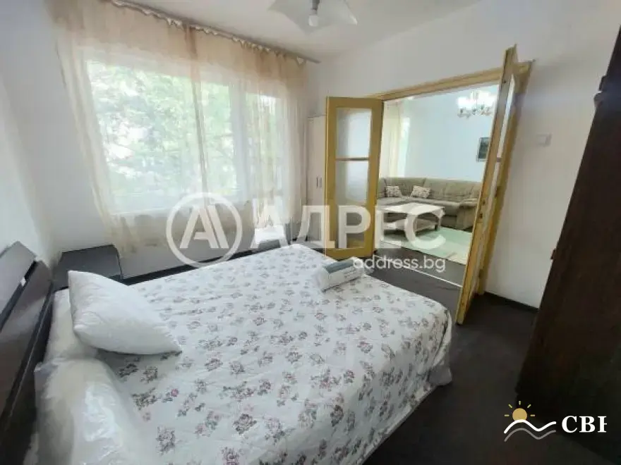 Apartment, 3-room, 90 m², in Burgas. Photo 6 of 11. Burgas, Black Sea, Bulgaria. Cheap Beach Holiday.