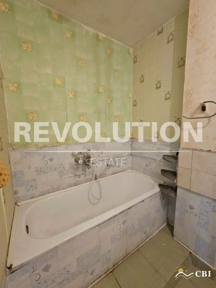 Apartment, 2-room, 58 m², in Varna. Photo 8 of 9. Varna, Black Sea, Bulgaria. Cheap Beach Holiday.