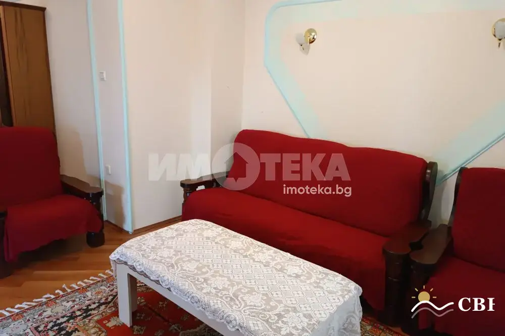 Apartment, 1-room, 127 m², in Burgas. Photo 2 of 16. Burgas, Black Sea, Bulgaria. Cheap Beach Holiday.