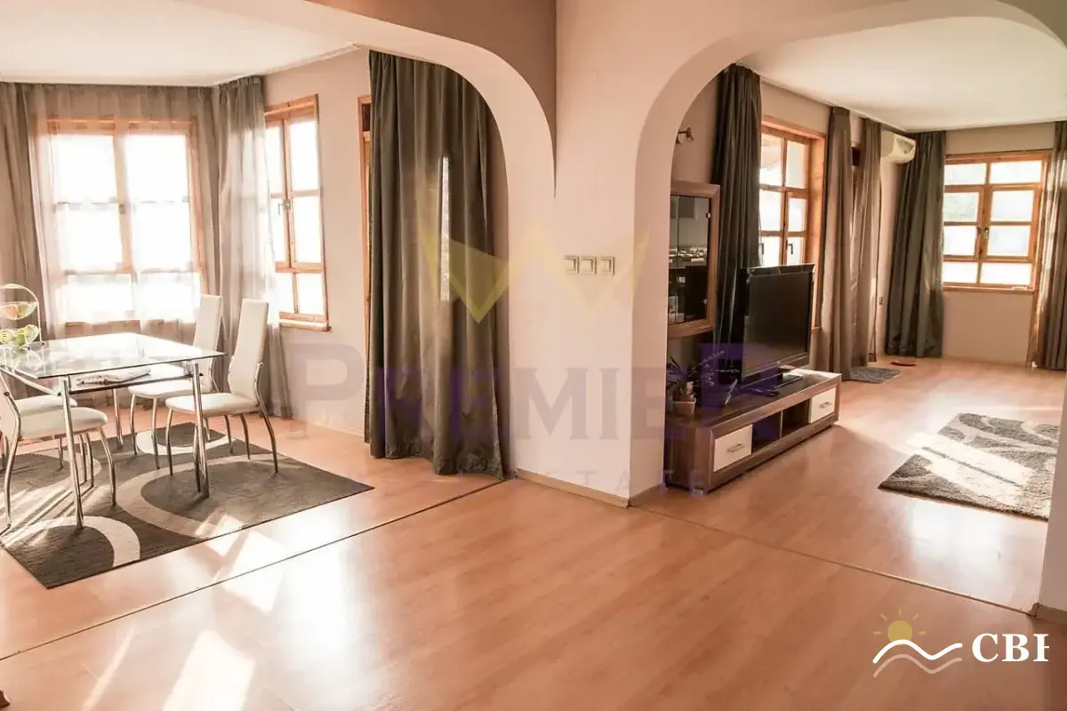 Apartment, 3-room, 200 m², in Varna. Photo 5 of 15. Varna, Black Sea, Bulgaria. Cheap Beach Holiday.