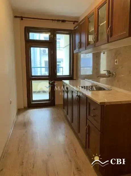 Apartment, 2-room, 40 m², in Burgas. Photo 4 of 13. Burgas, Black Sea, Bulgaria. Cheap Beach Holiday.