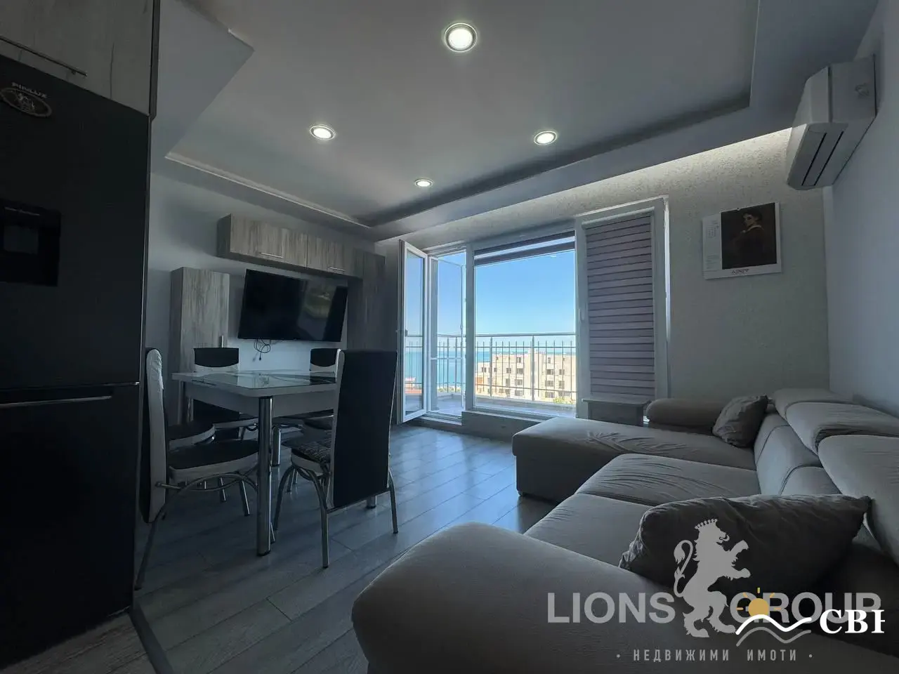 Apartment, 2-room, 65 m², in Varna. Photo 3 of 11. Varna, Black Sea, Bulgaria. Cheap Beach Holiday.