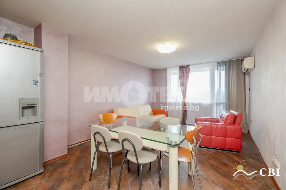 Apartment, 3-room, 98 m², in Varna. Photo 5 of 13. Varna, Black Sea, Bulgaria. Cheap Beach Holiday.