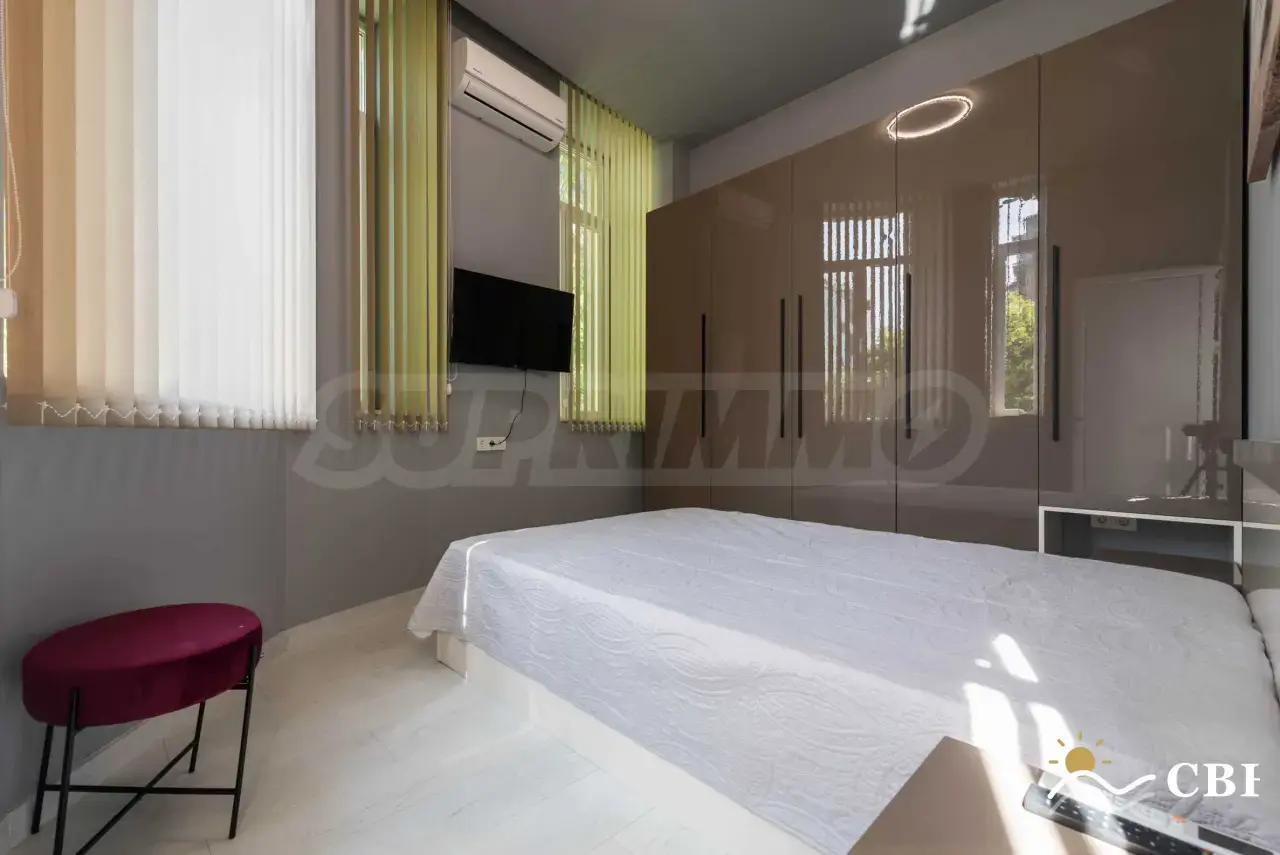 Apartment, 3-room, 100 m², in Varna. Photo 8 of 16. Varna, Black Sea, Bulgaria. Cheap Beach Holiday.