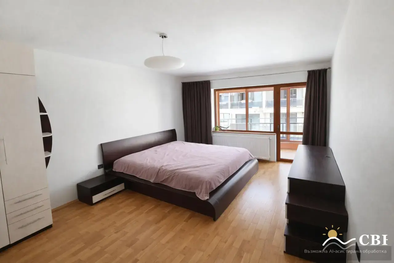 Apartment, 3-room, 123 m², in Burgas. Photo 5 of 9. Burgas, Black Sea, Bulgaria. Cheap Beach Holiday.
